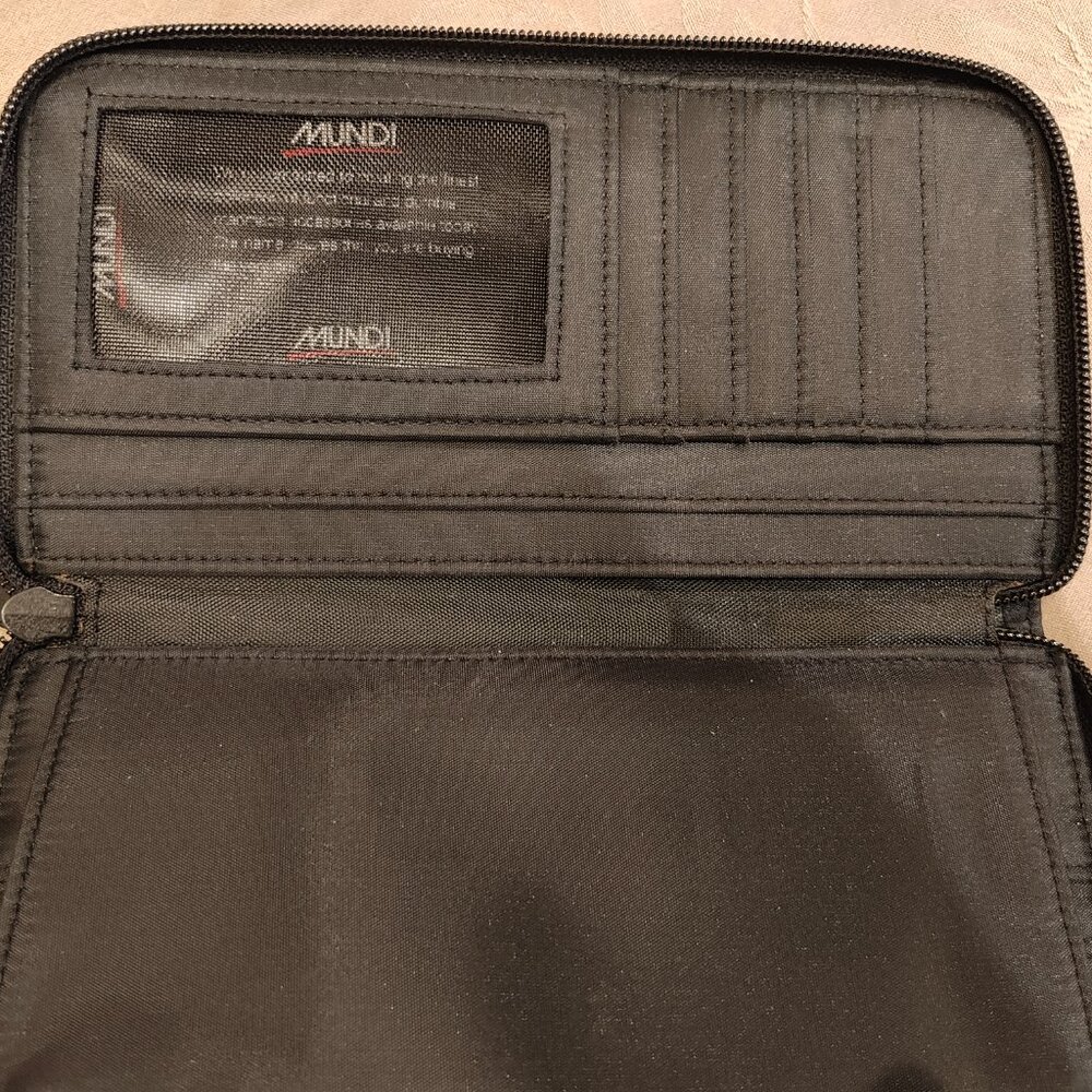 Mundi Zip Around Wallet with Chained ID Holder, New With Tags! - Picture 3 of 9